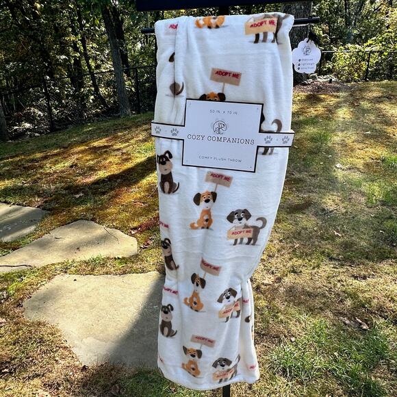 Cozy Companions Adopt Dogs Plush Throw Blanket 50x70 White Oversized NWT - Picture 5 of 9